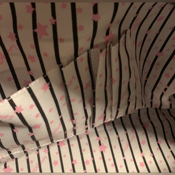 Betsey Johnson Weekend/Travel Bag/carryon/ vacation/ holiday/adjustable strap - Picture 16 of 16